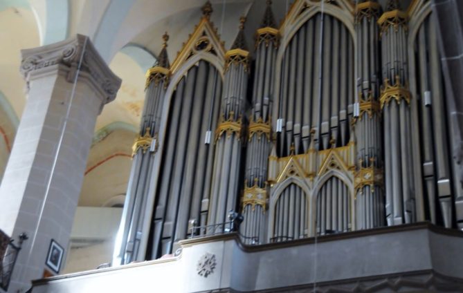 Black Church, Brasov Romania, Hunting for Dracula in Brasov-the Black Church.largest organ