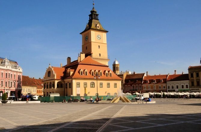 Black Church, Brasov Romania, Hunting for Dracula in Brasov- town square and church