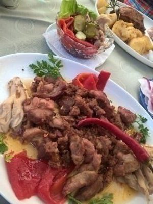 Romania Food-Romanian Social Services