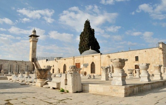 Jerusalem is Complicated and Intense, Jerusalem, The Temple Mount (Haram Es Sharif), Dome of the Rock - courtyard and vases