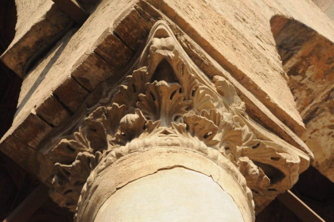 Mosque- corinthian columns stolen from Roman