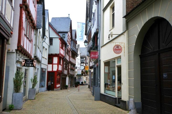 top german towns-Limburg an der Lahn is in Hesse.
