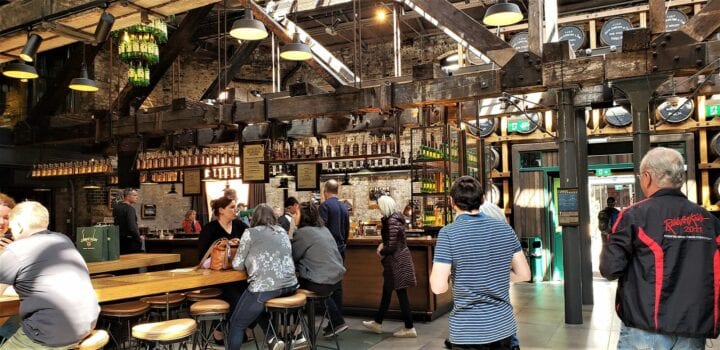 taste the best irish whiskey, jameson whiskey - tasting and samples with tourists