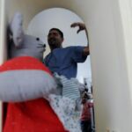 Teaching Syrian children yoga